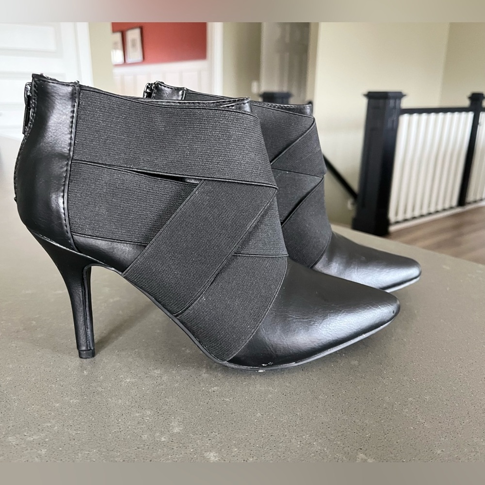 MARI A Black High Heel Booties with Elastic Feature, Sz 8